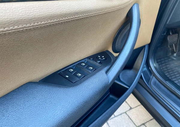 BMW X1 cena 41400 przebieg: 239500, rok produkcji 2009 z Karpacz małe 191